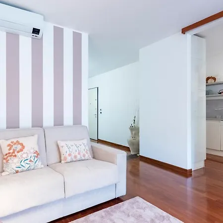 Cavour 9 2b 2b 100mq With Private Garage, In Center Of Rapallo, Wifi, Air Conditioned * Rapallo