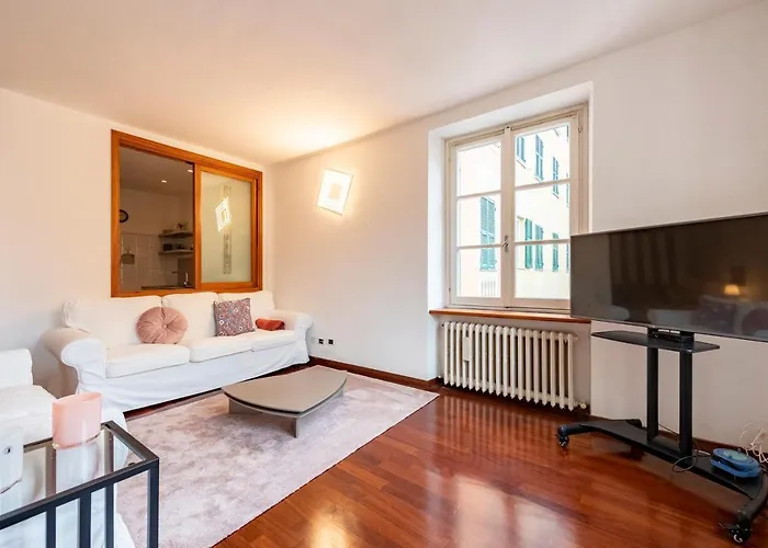 Cavour 9, Apartment *